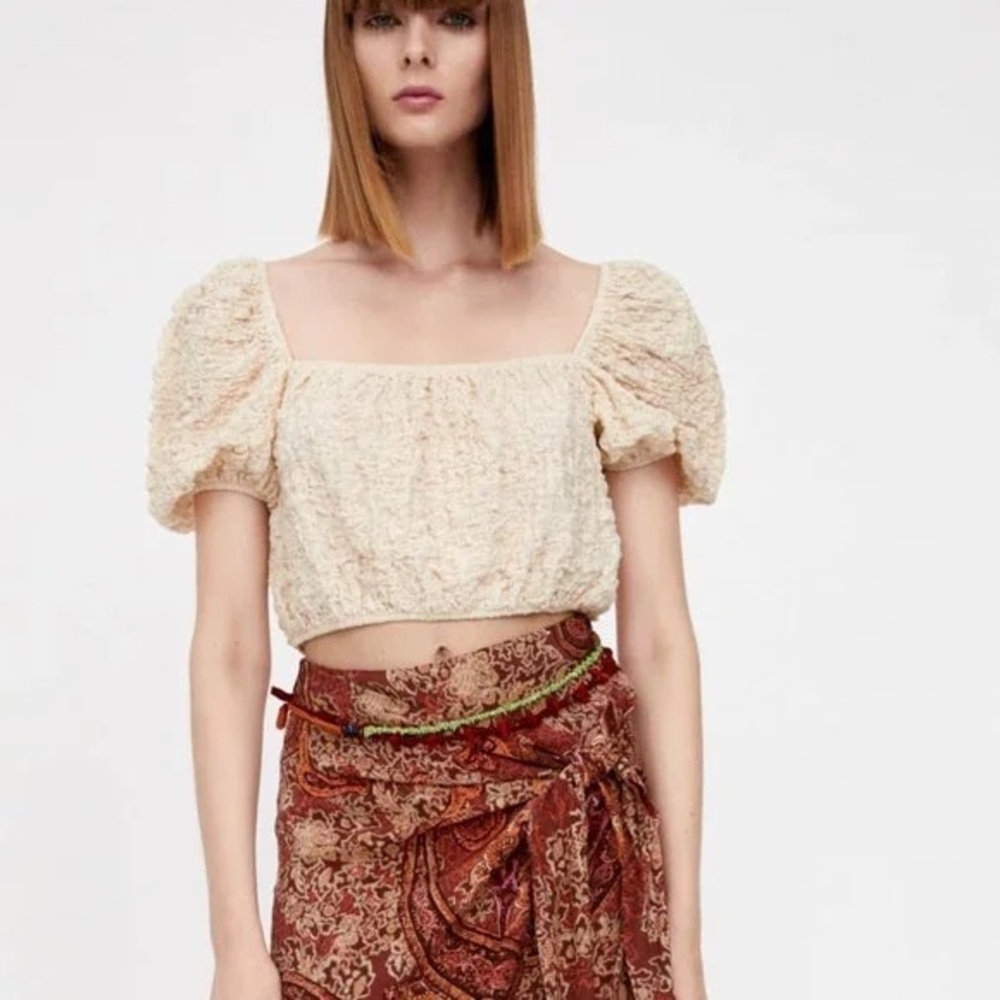 Zara Cream Textured Balloon Puff Sleeve Crop Top Short Sleeve - Women’s Medium
